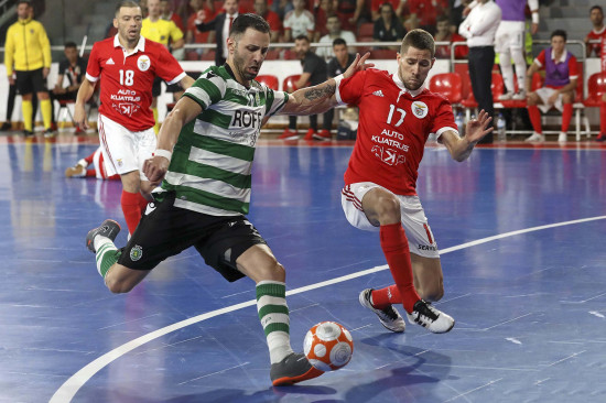 Loja online Fútbol Emotion Portugal - Blogs de futebol - CINCO SAPATILHAS DE FUTSAL BARATAS PARA A TEMPORADA 2021 - 1.jpg